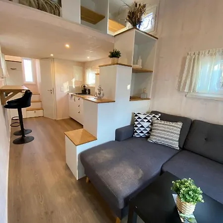 Hotel apartamentowy Tiny House Stever Im Pier9 Tiny House